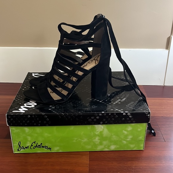 Sam Edelman Yarina Black Suede Heels - Picture 3 of 8